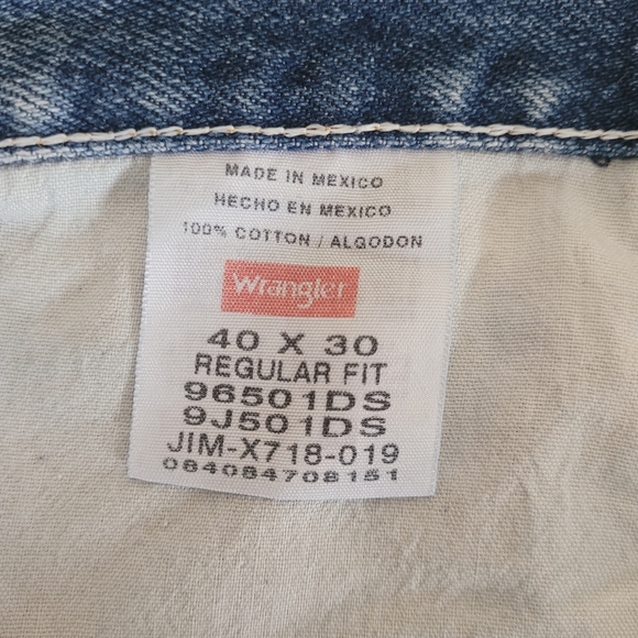 EUC Wranger Jeans Regular Fit size 40x30 classic jeans - Picture 4 of 5